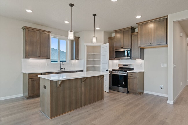 10904 NE 107th Place, Vancouver, WA 98662 - photo 5