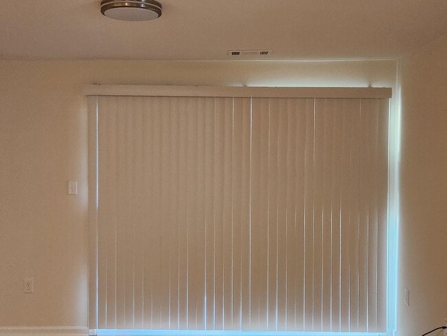 9266 Chapman Oak Dr, Manassas, VA 20110 - photo 7