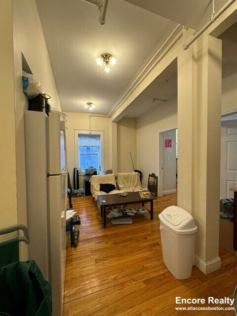 84 Fenway unit 1, Boston, MA 02115 - photo 2