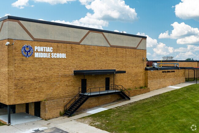 Pontiac Middle School is a great school to send your child to learn and be great.