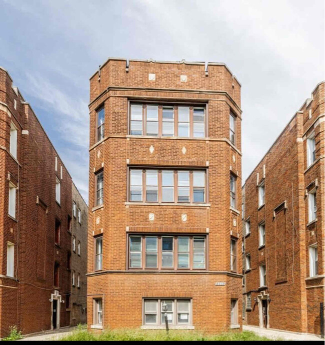 8010 S Phillips Ave Unit 2, Chicago, IL 60617