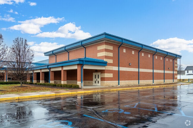 Discovery Ridge Elementary School has a large gymnasium at the front of the building.