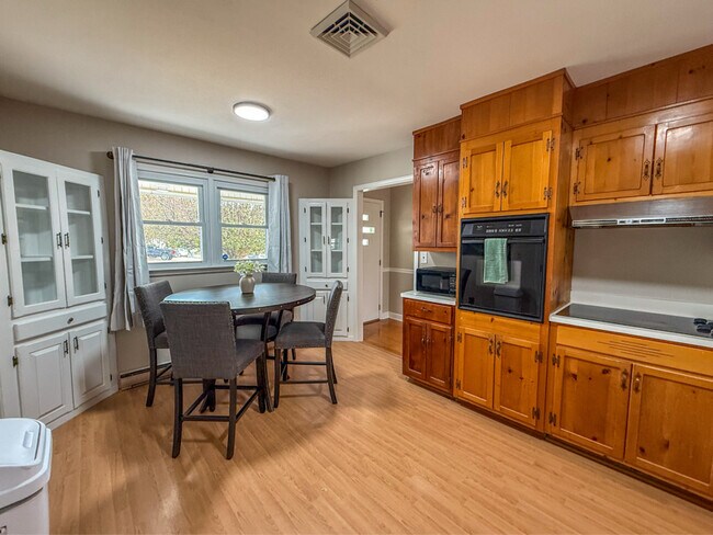 51 Lucas St, Sparta, NC 28675 - photo 7