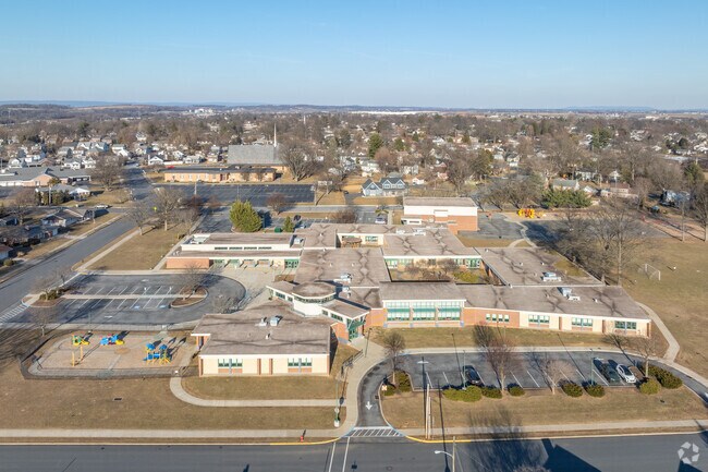 Pine Street Elementary School