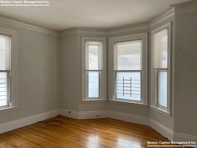 24 Pratt St unit 1, Allston, MA 02134 - photo 4