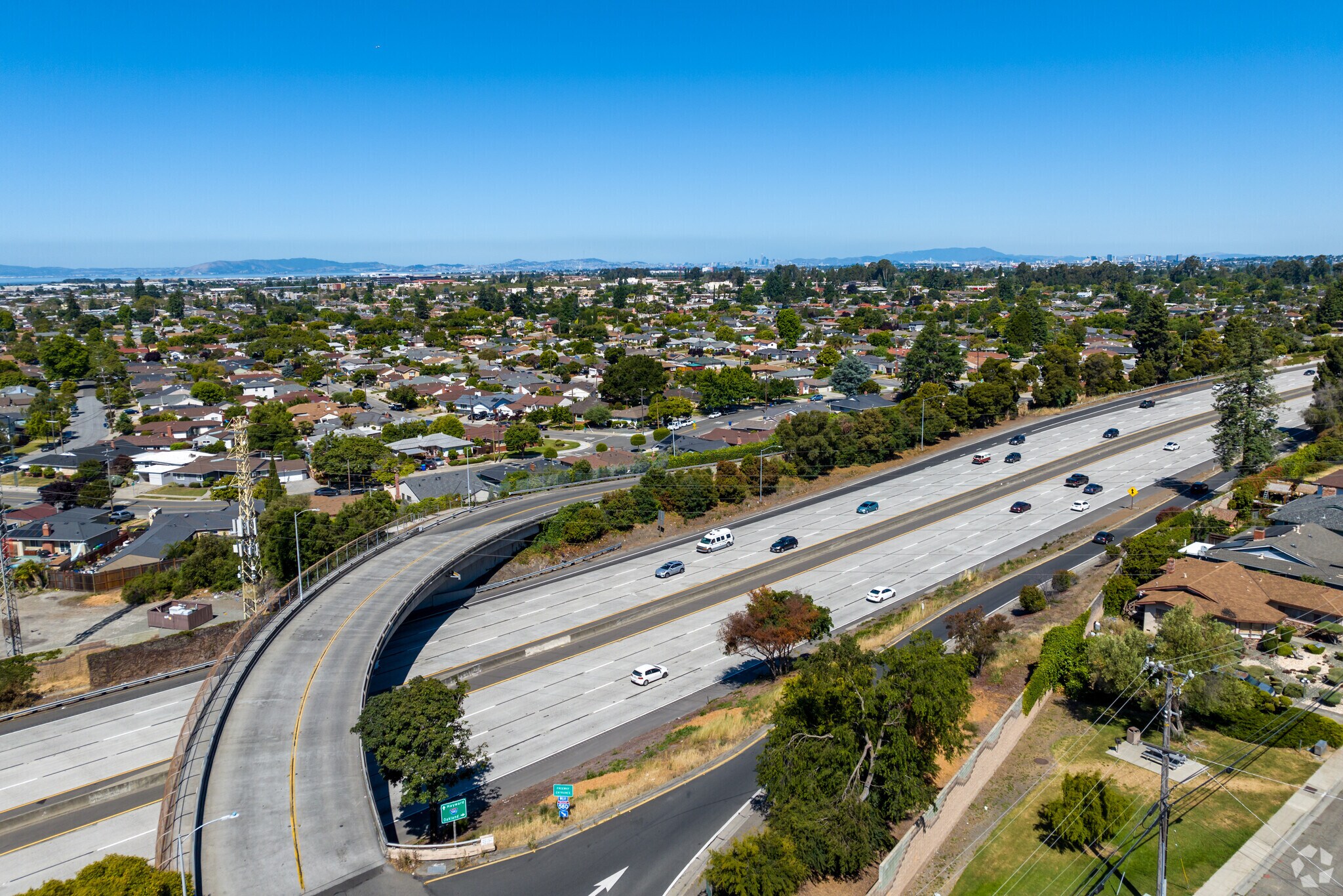 The MacArthur Freeway is a major freeway runs near the Bay-O-Vista neighborhood.