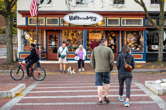 Bring the family for a night out in Annapolis.