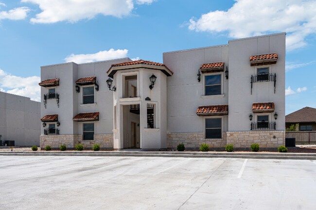 150 Colorado St unit 3, Del Rio, TX 78840 - photo 2