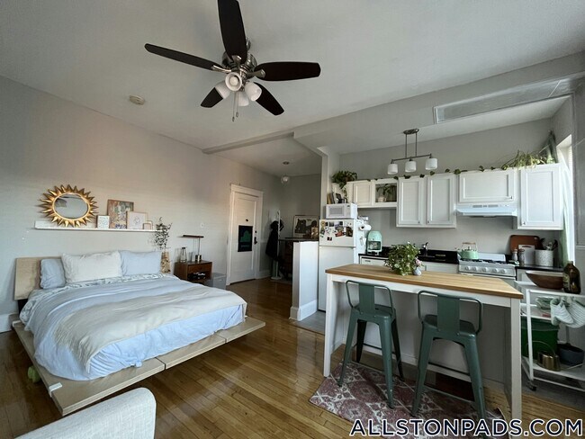1185 Commonwealth Ave unit 15, Allston, MA 02134 - photo 2