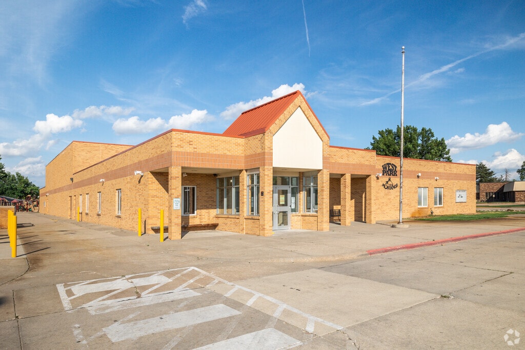 West Park Elementary School in Columbus encourages students to succeed.