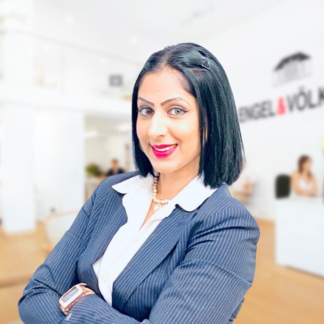 Agent Photo