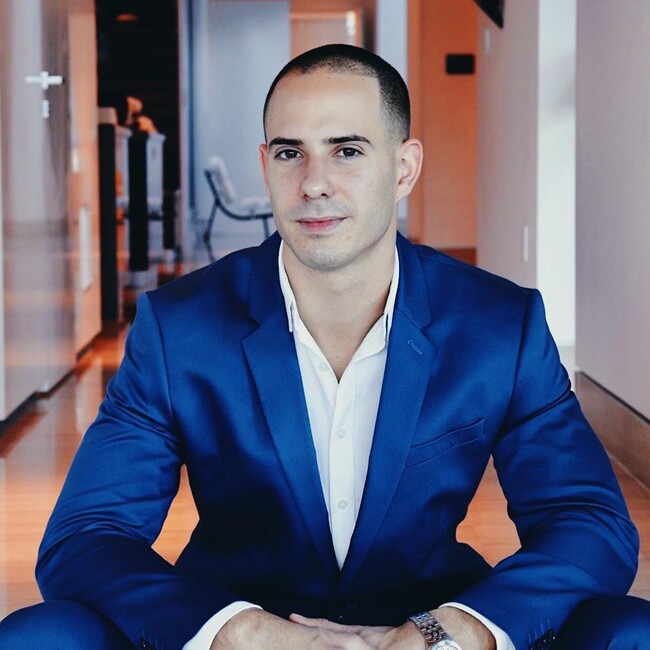 Agent Photo