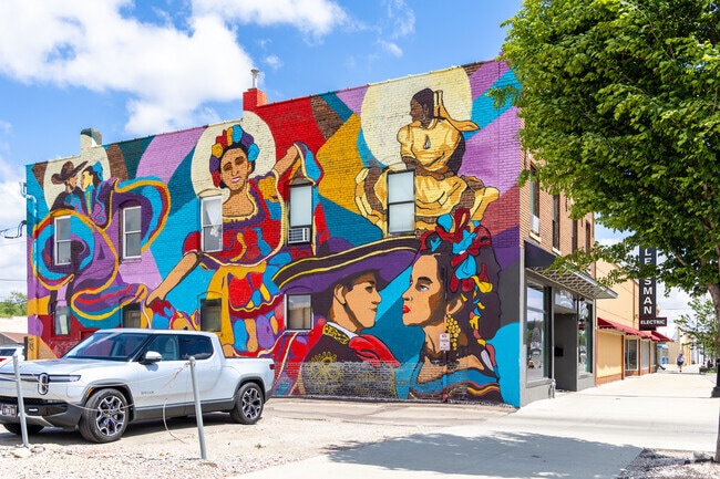 There are many beautiful murals in West Side Sioux City.