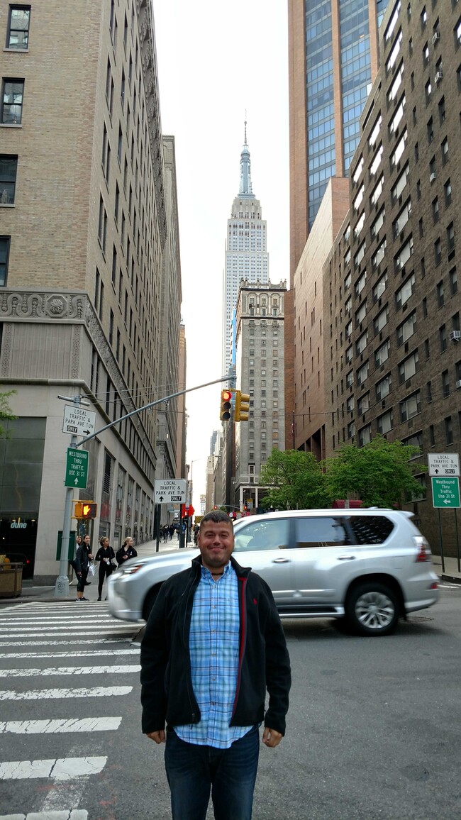 Agent Photo