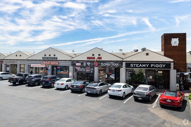 Kearny Mesa is known for its asian district off convoy where you can find dozens of ramen.