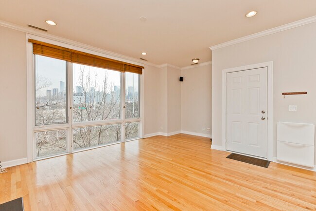 622 N May St unit 2, Chicago, IL 60642 - photo 7