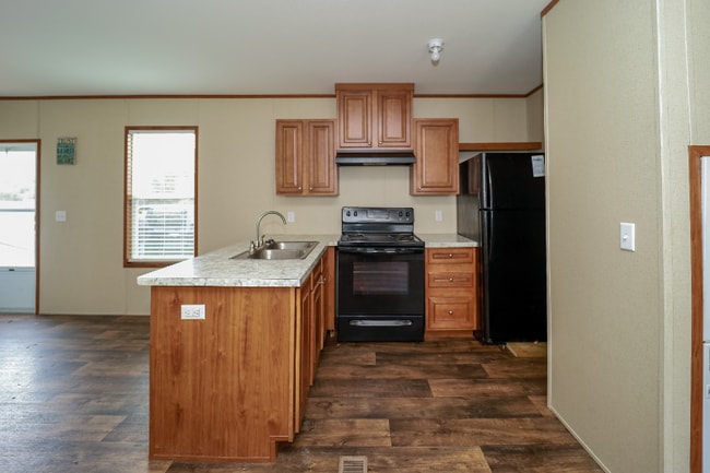 2764 Tx-327, Silsbee, TX 77656 - photo 5