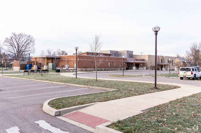 Approximately 295 students attend Highlawn Elementary School.