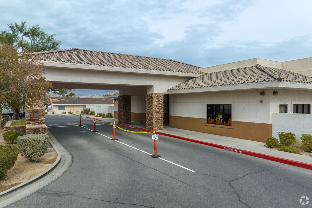 Candil Hall Academy is situated in the North side of Las Vegas.