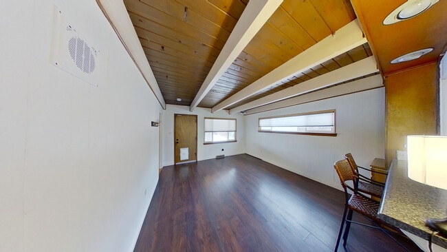Family room/Dining room 2