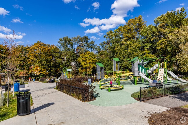 Wightman Park offers many amenities for residents to enjoy in Squirrel Hill North.