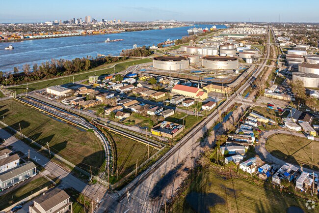 Marrero sits quietly along the West Bank of the Mississippi River.