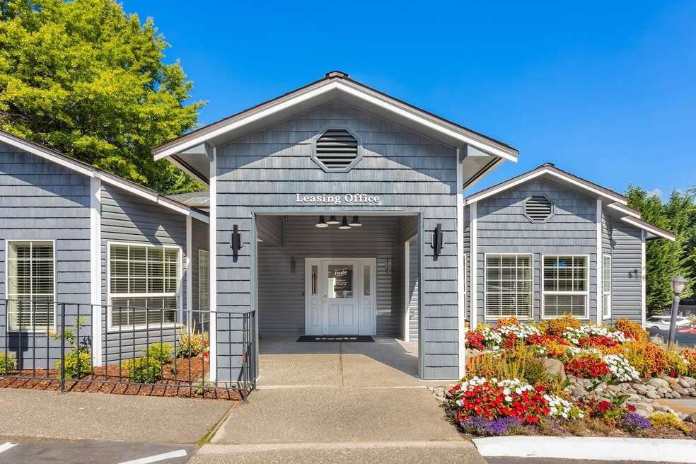 Desie, Burien, WA 98148 - photo 1