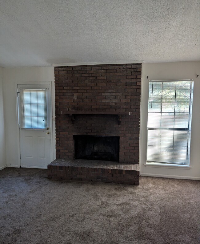 608 Aztec Ln, Albany, GA 31721 - photo 5