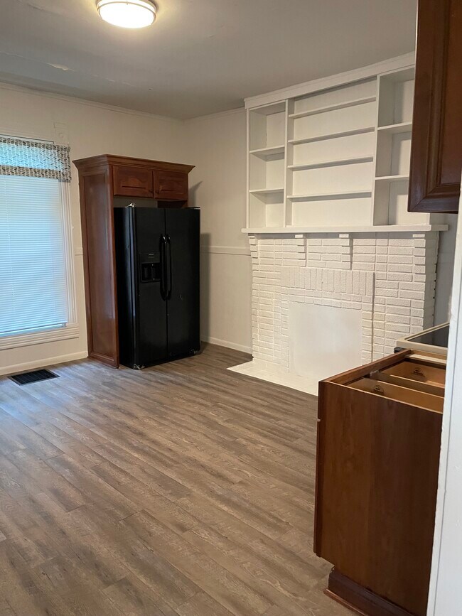 816 W Ashland Ave, Muncie, IN 47303 - photo 5