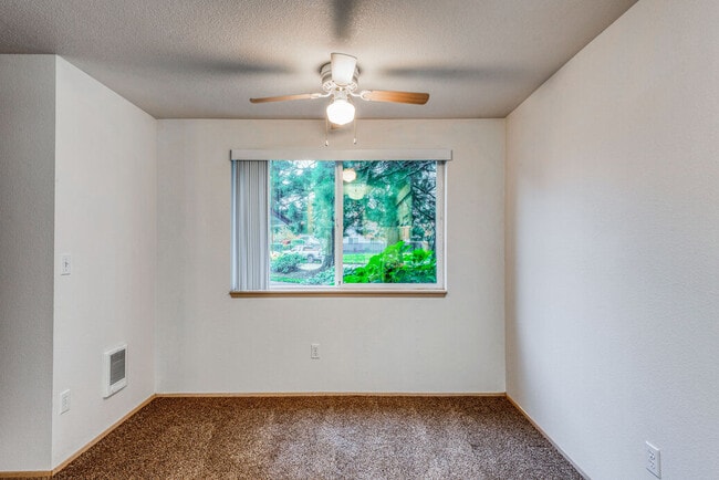 Parkmeadow Apartments, Keizer, OR 97303 - photo 3