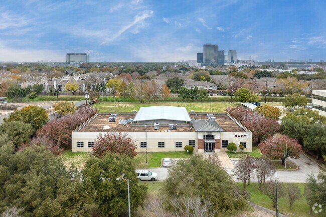 River Oaks Academy fosters a positive and collaborative learning environment.