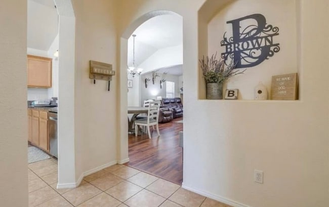 4212 Agate Dr, Granbury, TX 76049 - photo 2