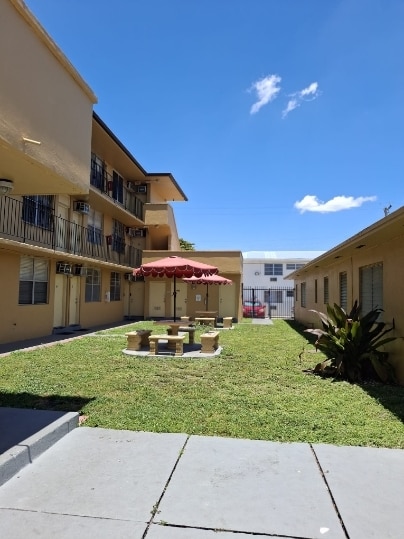 465-479 E 28th St, Hialeah, FL 33013