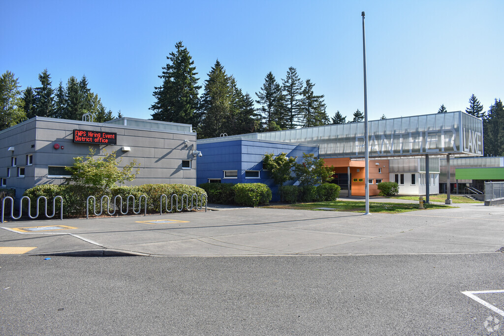Panther Lake School is in the heart of the Federal Way neighborhood of Washington.