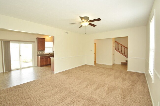 13172 S Elster Way, Fishers, IN 46037 - photo 4