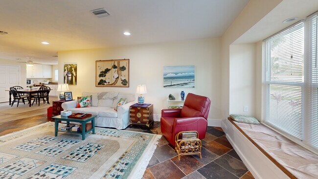 919 E 1st Ave, New Smyrna Beach, FL 32169 - photo 2