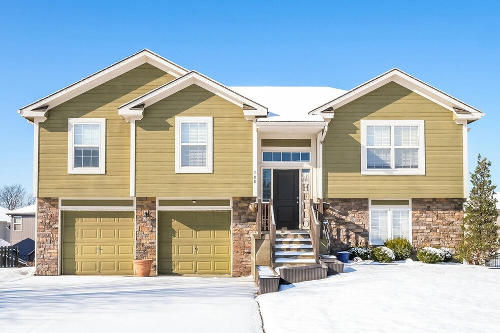 708 Fall Creek Dr, Belton, MO 64012 - photo 1