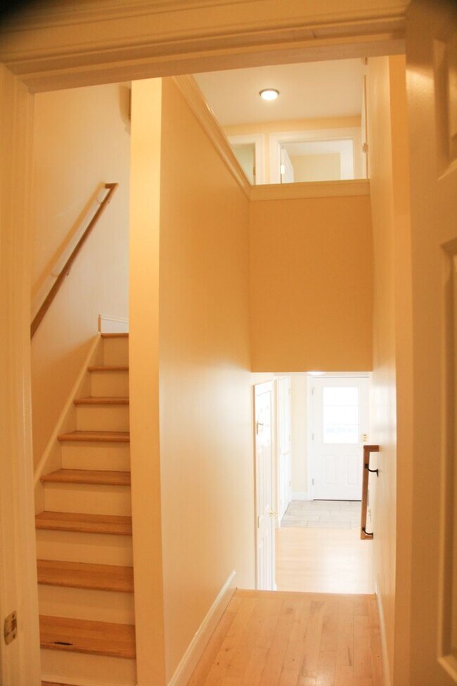 158 North St unit F, Burlington, VT 05401 - photo 7