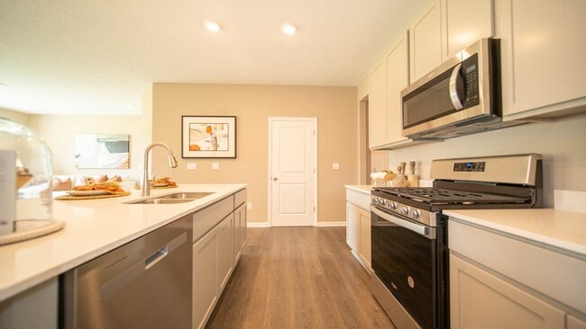 3903 Donaldson Creek Ct, Clayton, IN 46118 - photo 4