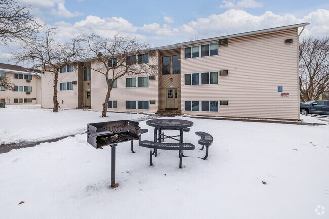 Brook Manor Apartment Homes, Syracuse, NY 13206 - photo 7