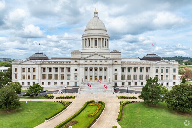 Capitol View is located just 2 miles west of the Arkansas State Capitol.