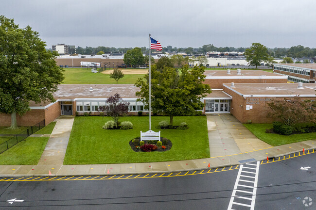 J. Fred Sparke School in Levittown has 314 students in grades K-2 with a ratio of 13 to 1.