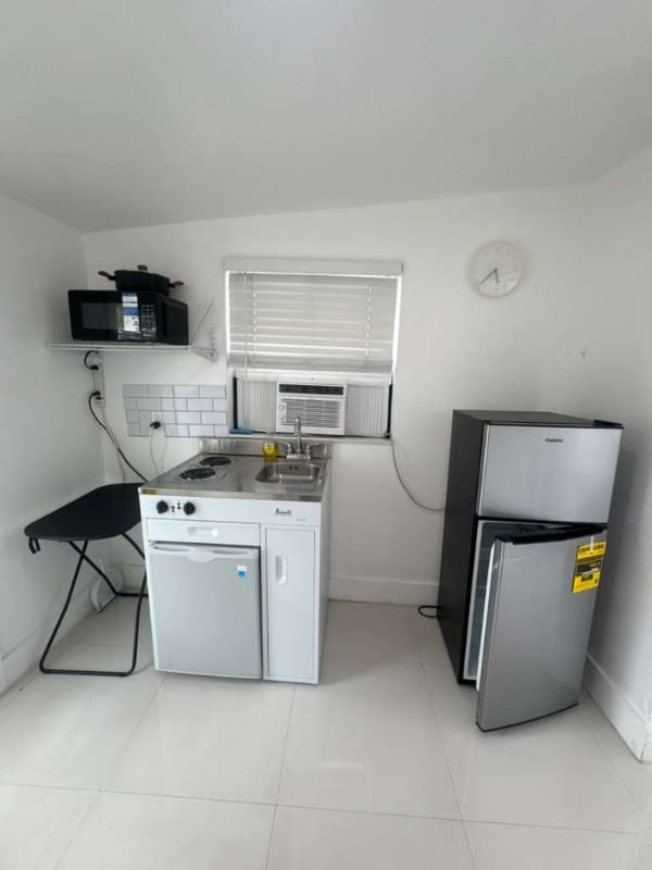 6242 SW 24th St, Miramar, FL 33023