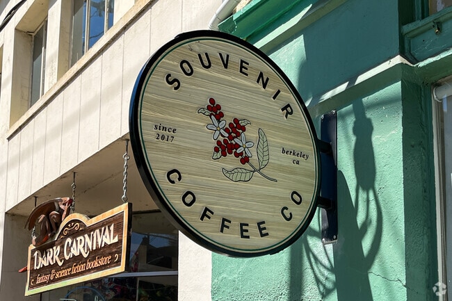 In addition to retail shops, there are several restaurants and cafes along Claremont Avenue.
