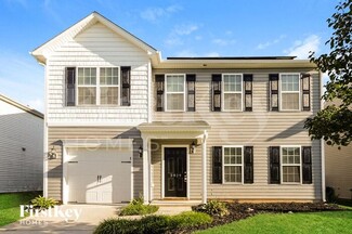 3929 Creekmoore Dr, Winston-Salem, NC 27101