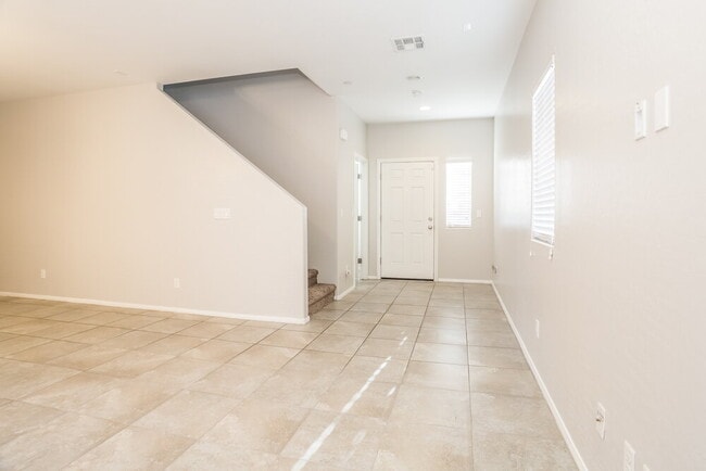 7756 Vestibule Ct, Las Vegas, NV 89149 - photo 2