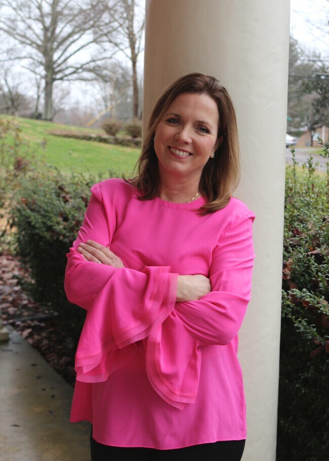 Laura Dickerson