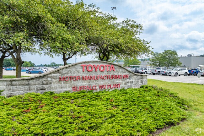 Many residents of Teays Valley commute to major employers like the Toyota Manufacturing Plant in Buffalo, about 25 minutes away.