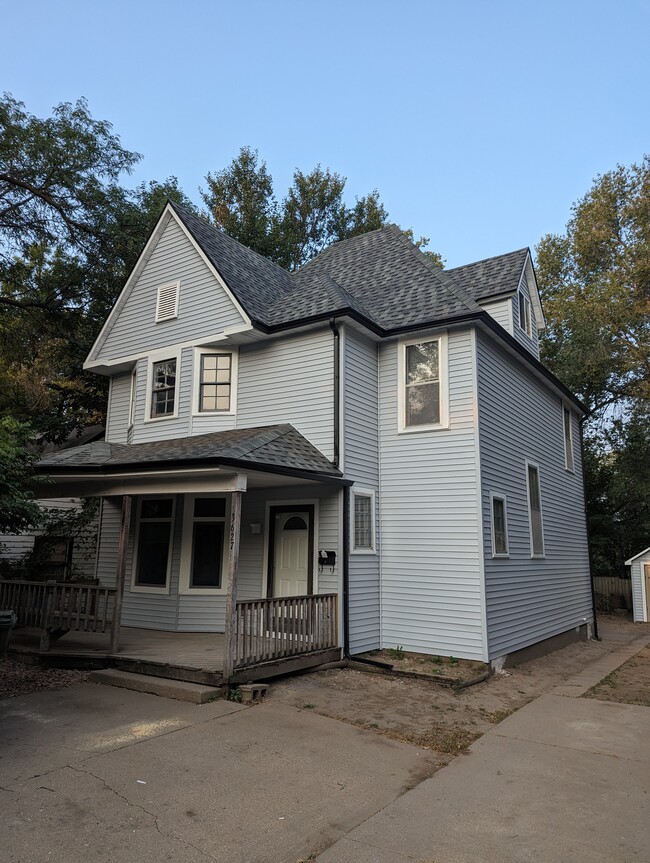 3627 Jackson St, Sioux City, IA 51104