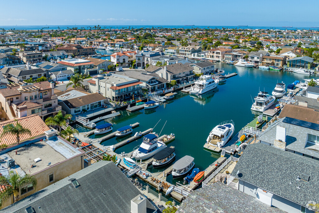 About Huntington Harbour | Schools, Demographics, Things to Do - Homes.com